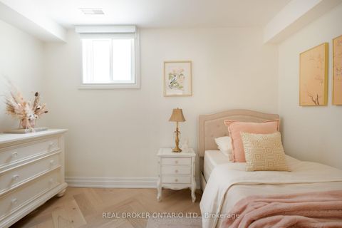 Photo 20 at B - 187 Sherwood Avenue, Mount Pleasant East, Toronto