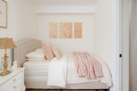 Photo 21 at B - 187 Sherwood Avenue, Mount Pleasant East, Toronto