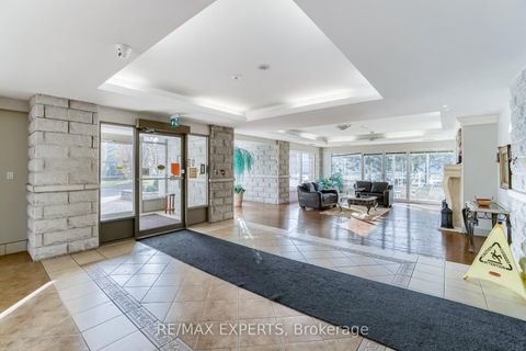 Photo 3 at 414 - 2506 RUTHERFORD Road, Maple, Vaughan