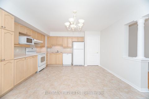 Photo 10 at 414 - 2506 RUTHERFORD Road, Maple, Vaughan
