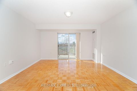 Photo 16 at 414 - 2506 RUTHERFORD Road, Maple, Vaughan