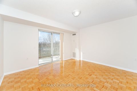Photo 17 at 414 - 2506 RUTHERFORD Road, Maple, Vaughan