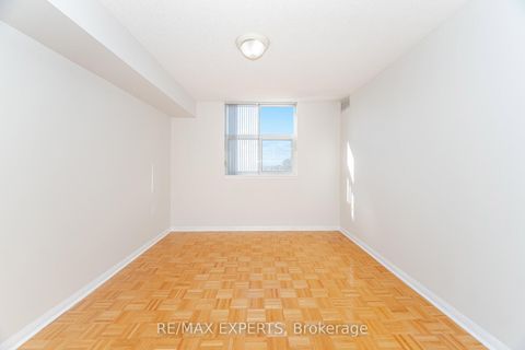 Photo 20 at 414 - 2506 RUTHERFORD Road, Maple, Vaughan