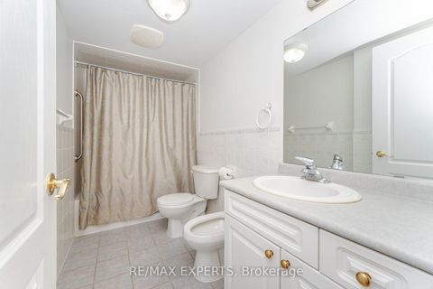 Photo 24 at 414 - 2506 RUTHERFORD Road, Maple, Vaughan