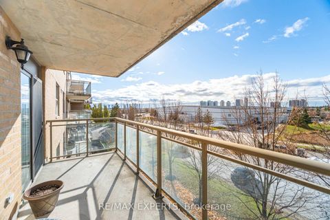 Photo 32 at 414 - 2506 RUTHERFORD Road, Maple, Vaughan