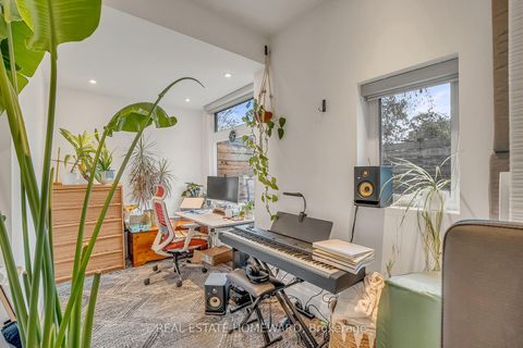 Photo 10 at 272 Keele Street, Junction Area, Toronto