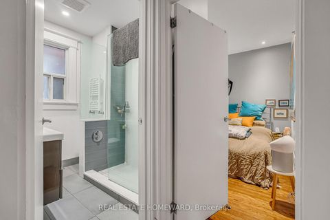 Photo 12 at 272 Keele Street, Junction Area, Toronto