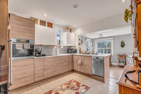 Photo 16 at 272 Keele Street, Junction Area, Toronto