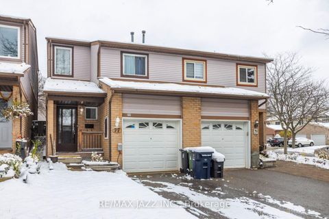 Photo 1 at 77 Caronia Square, Malvern, Toronto