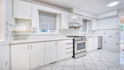 Photo 10 at 9 Seagrave Crescent, Steeles, Toronto