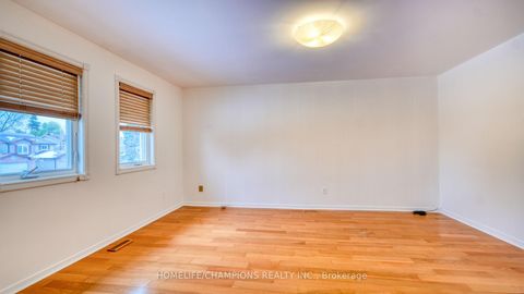 Photo 19 at 9 Seagrave Crescent, Steeles, Toronto