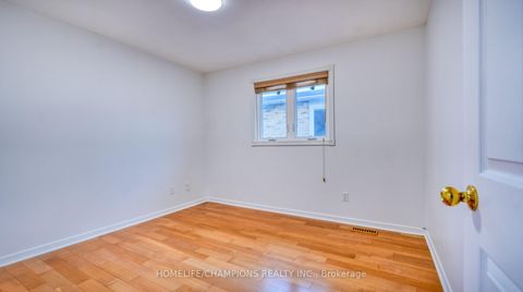 Photo 22 at 9 Seagrave Crescent, Steeles, Toronto