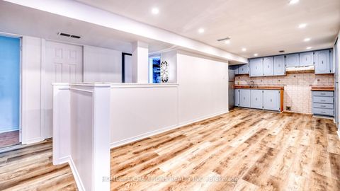 Photo 30 at 9 Seagrave Crescent, Steeles, Toronto