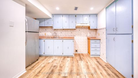 Photo 32 at 9 Seagrave Crescent, Steeles, Toronto