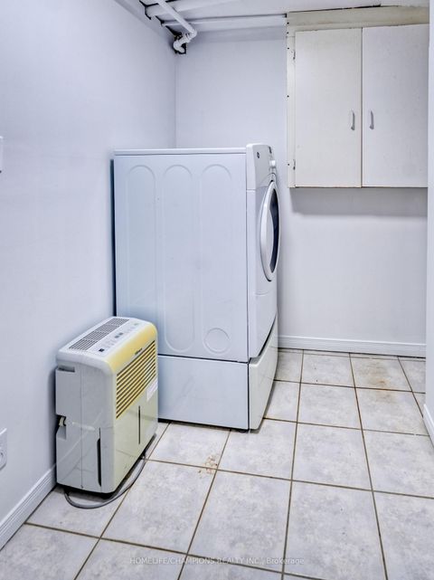 Photo 38 at 9 Seagrave Crescent, Steeles, Toronto