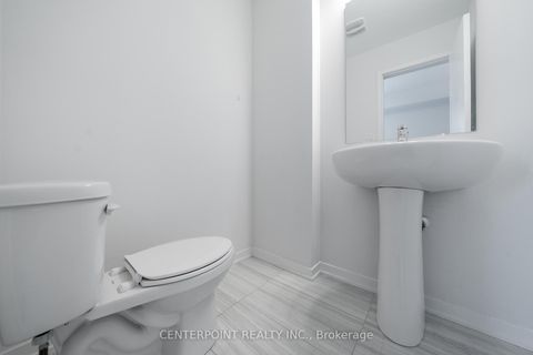 Photo 4 at 44 - 15 William Jackson Way, New Toronto, Toronto