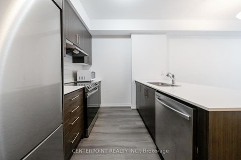 Photo 12 at 44 - 15 William Jackson Way, New Toronto, Toronto