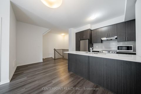 Photo 13 at 44 - 15 William Jackson Way, New Toronto, Toronto