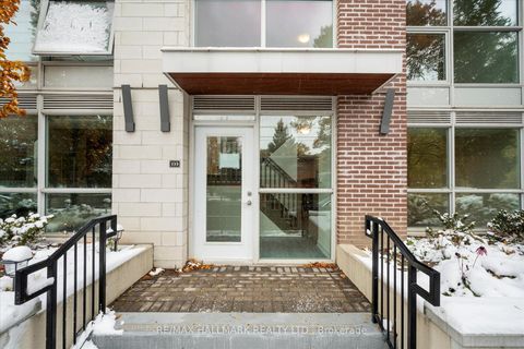 Photo 2 at TH9 - 1350 Kingston Road, Cliffside, Toronto