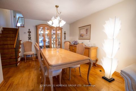 Photo 8 at 237 Apache Trail, Henry Farm, Toronto