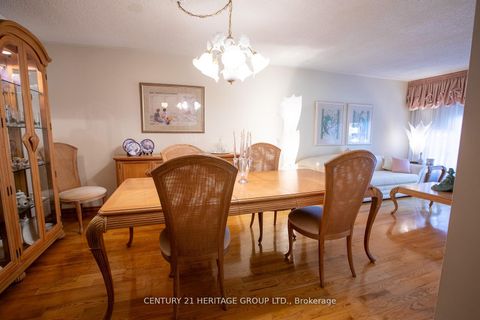 Photo 9 at 237 Apache Trail, Henry Farm, Toronto