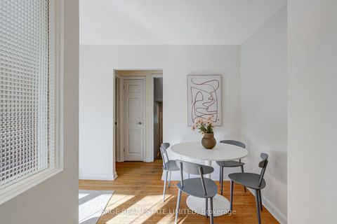 Photo 2 at 48 Shropshire Drive, Dorset Park, Toronto