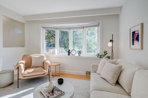 Photo 4 at 48 Shropshire Drive, Dorset Park, Toronto