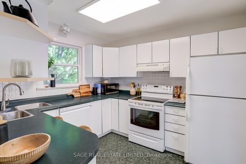 Photo 9 at 48 Shropshire Drive, Dorset Park, Toronto