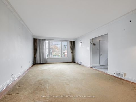 Photo 7 at 67 Viewmount Avenue, Lawrence, Toronto