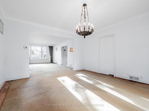 Photo 9 at 67 Viewmount Avenue, Lawrence, Toronto