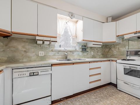 Photo 11 at 67 Viewmount Avenue, Lawrence, Toronto