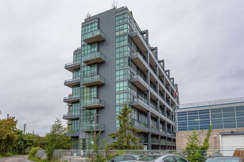 Photo 4 at 223 - 5 Hanna Avenue, Niagara, Toronto