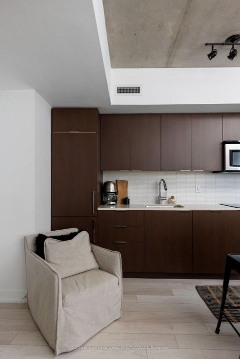 Photo 11 at 223 - 5 Hanna Avenue, Niagara, Toronto