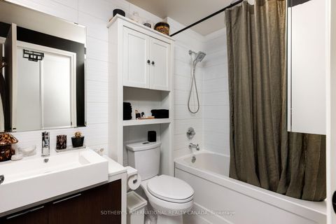 Photo 22 at 223 - 5 Hanna Avenue, Niagara, Toronto