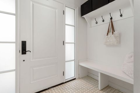 Photo 5 at 2088 Saxon Road, WO West, Oakville