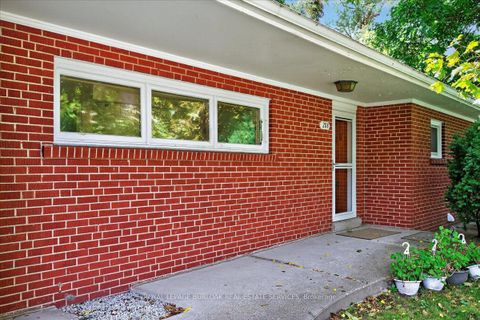 Photo 7 at 288 Trafalgar Road, OO Old Oakville, Oakville