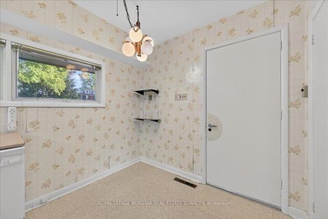 Photo 13 at 288 Trafalgar Road, OO Old Oakville, Oakville