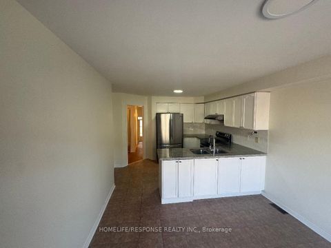 Photo 6 at 50 - 712 Warden Avenue, Birchmount, Toronto