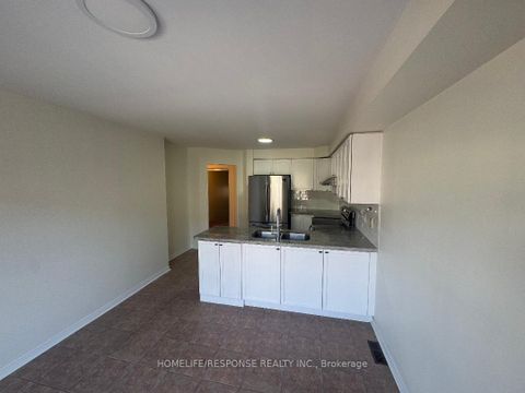 Photo 8 at 50 - 712 Warden Avenue, Birchmount, Toronto