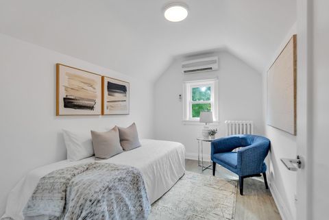 Photo 30 at 18 Astley Avenue, Moore Park, Toronto