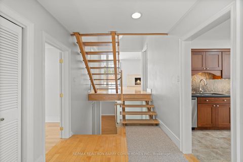 Photo 11 at 371 Woodsworth Road, Windfields, Toronto