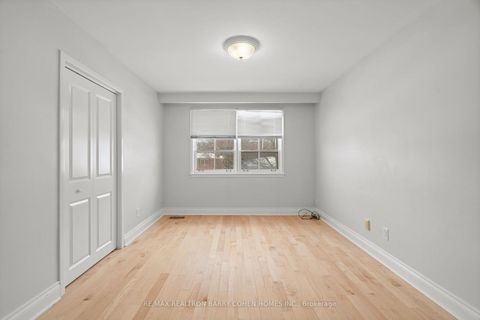 Photo 15 at 371 Woodsworth Road, Windfields, Toronto