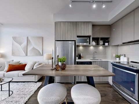 Photo 6 at 621 - 52 Forest Manor Road, Henry Farm, Toronto