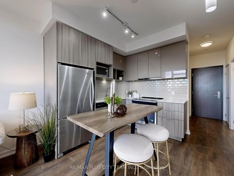 Photo 7 at 621 - 52 Forest Manor Road, Henry Farm, Toronto