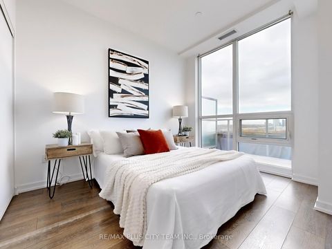 Photo 10 at 621 - 52 Forest Manor Road, Henry Farm, Toronto