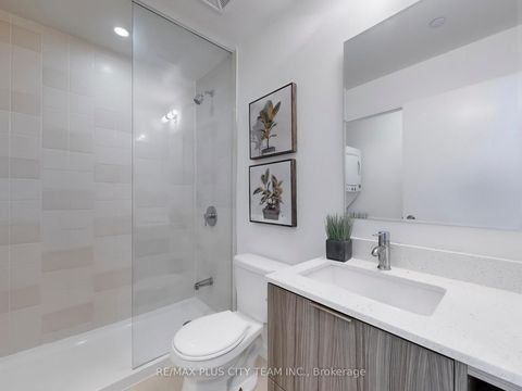 Photo 15 at 621 - 52 Forest Manor Road, Henry Farm, Toronto