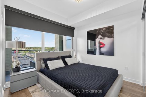 Photo 10 at 831 - 100 Eagle Rock Way, Maple, Vaughan