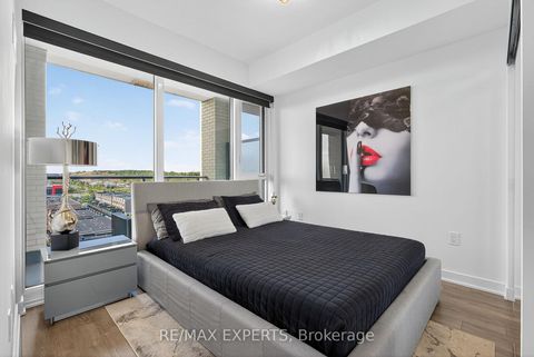 Photo 11 at 831 - 100 Eagle Rock Way, Maple, Vaughan