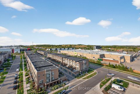 Photo 22 at 831 - 100 Eagle Rock Way, Maple, Vaughan