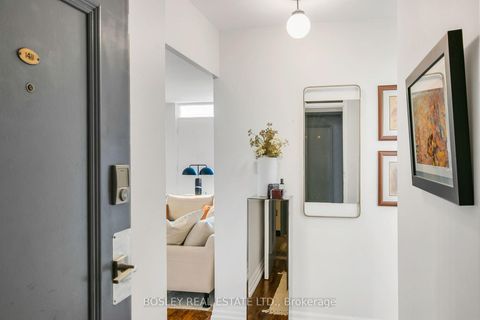 Photo 1 at 1411 - 10 Edgecliff Golfway, Flemingdon Park, Toronto